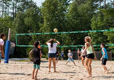 Volleyball-playa-Lake-Rosseau-Camp